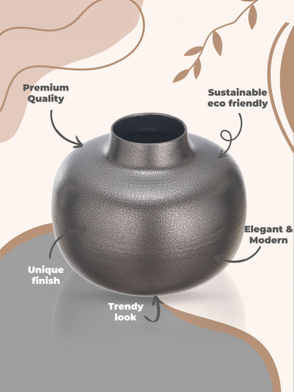 Verda Metal Vase