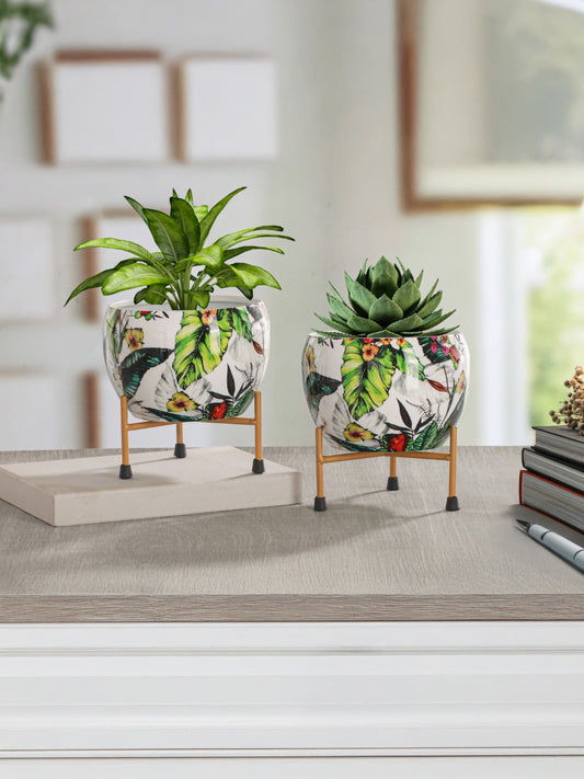 Arrta Handcrafted Planter With Stand